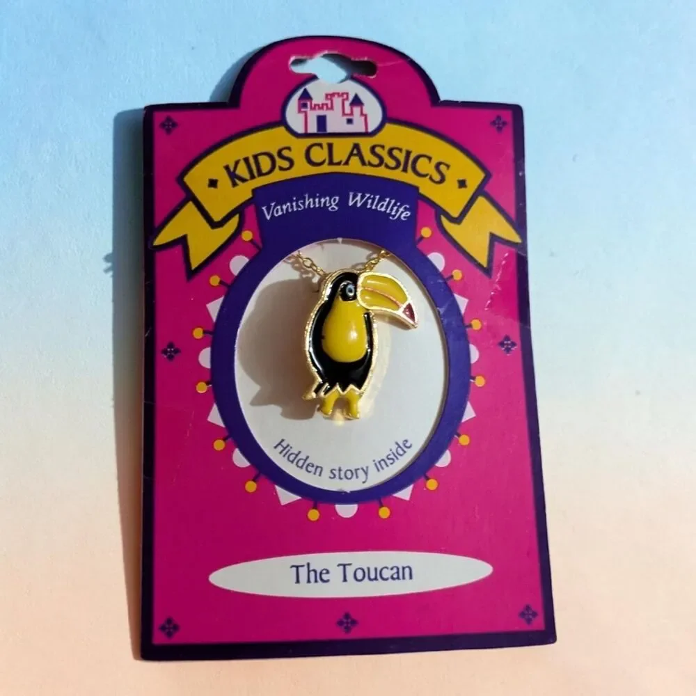 Vintage Kids Classics Toucan Necklace Vanishing Wildlife Enamel Bird Pendant Y2K